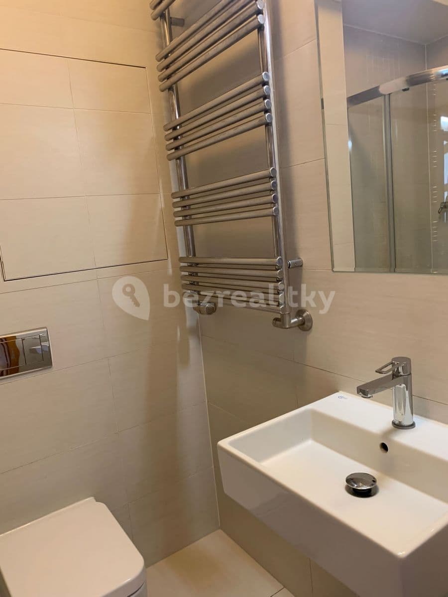 Prenájom bytu 1-izbový 38 m², Freyova, Praha, Praha Prenájom bytu 1-izbový 38 m², Freyova, Praha, Praha