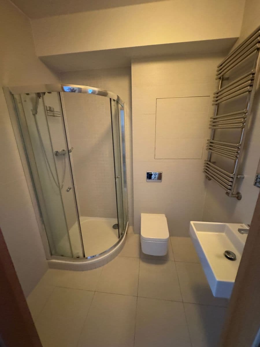 Prenájom bytu 1-izbový 38 m², Freyova, Praha, Praha Prenájom bytu 1-izbový 38 m², Freyova, Praha, Praha