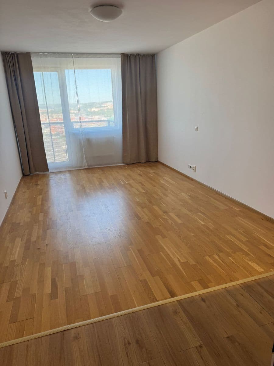 Prenájom bytu 1-izbový 38 m², Freyova, Praha, Praha Prenájom bytu 1-izbový 38 m², Freyova, Praha, Praha