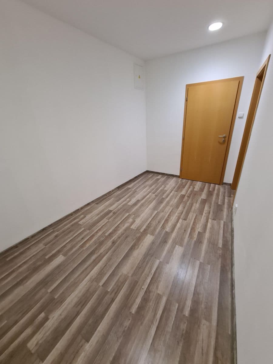 Prenájom bytu 1-izbový 55 m², Masarykovo náměstí, Brandýs nad Labem-Stará Boleslav, Středočeský kraj Prenájom bytu 1-izbový 55 m², Masarykovo náměstí, Brandýs nad Labem-Stará Boleslav, Středočeský kraj