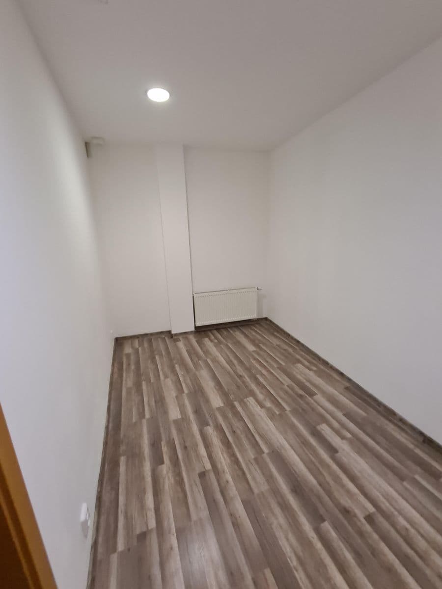 Prenájom bytu 1-izbový 55 m², Masarykovo náměstí, Brandýs nad Labem-Stará Boleslav, Středočeský kraj Prenájom bytu 1-izbový 55 m², Masarykovo náměstí, Brandýs nad Labem-Stará Boleslav, Středočeský kraj