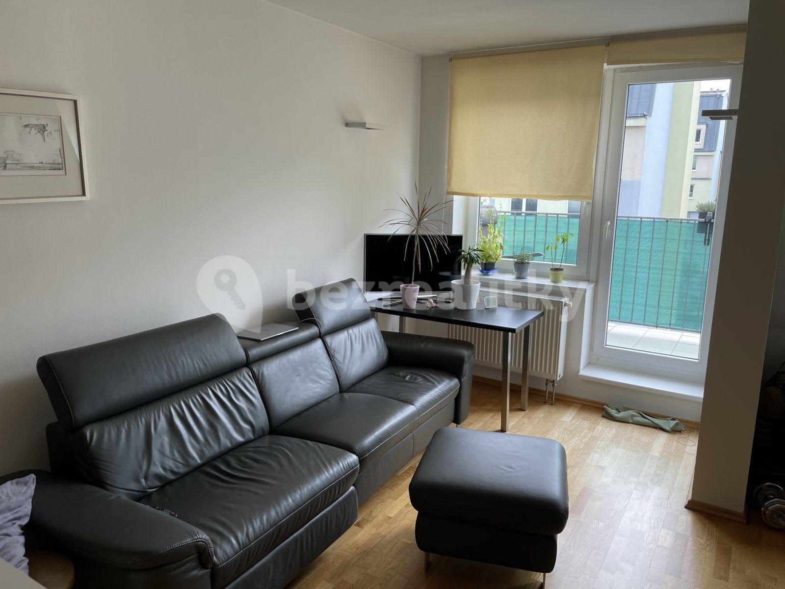 Prenájom bytu 2-izbový 67 m², Šternovská, Praha, Praha