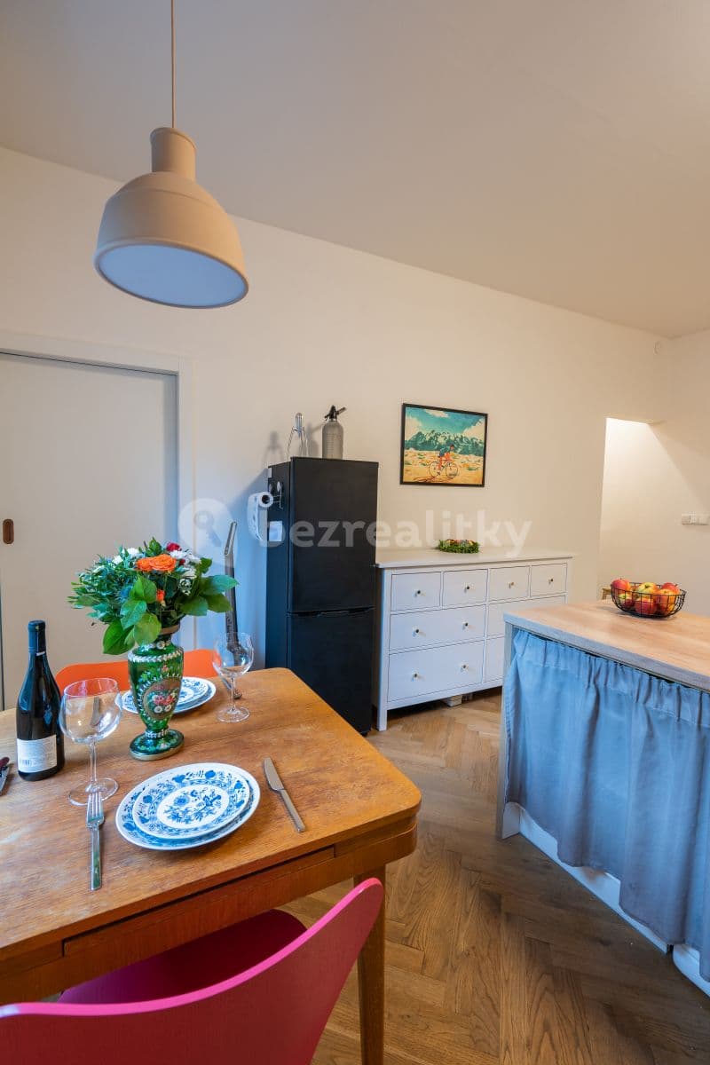 Prenájom bytu 2-izbový 40 m², Heleny Malířové, Praha, Praha Prenájom bytu 2-izbový 40 m², Heleny Malířové, Praha, Praha