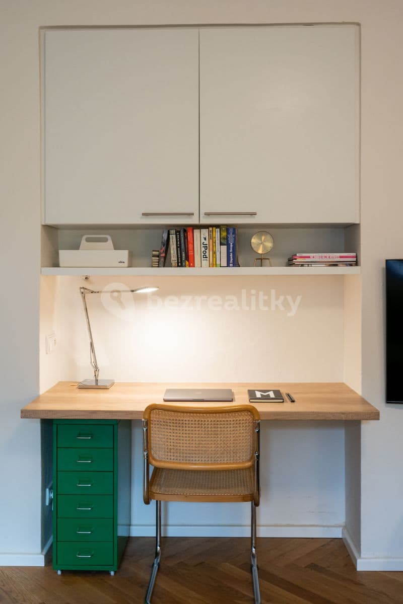 Prenájom bytu 2-izbový 40 m², Heleny Malířové, Praha, Praha Prenájom bytu 2-izbový 40 m², Heleny Malířové, Praha, Praha