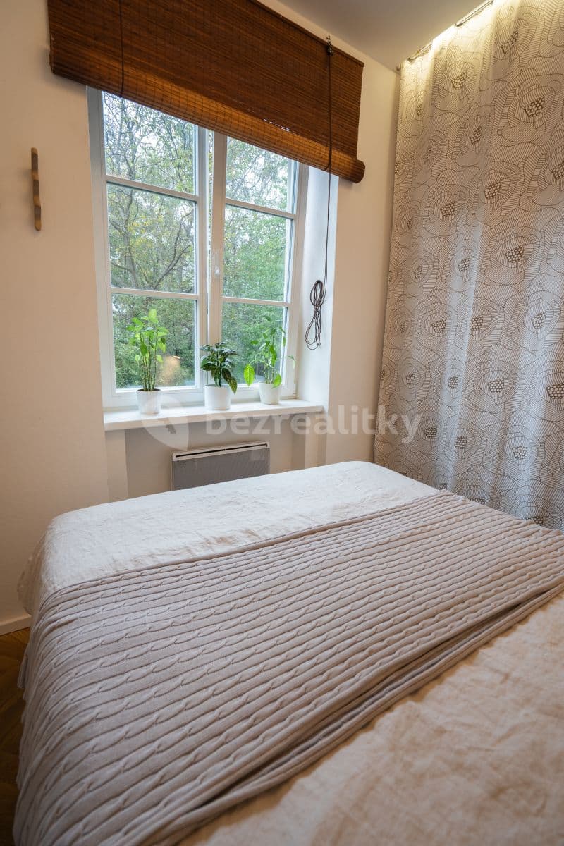 Prenájom bytu 2-izbový 40 m², Heleny Malířové, Praha, Praha Prenájom bytu 2-izbový 40 m², Heleny Malířové, Praha, Praha