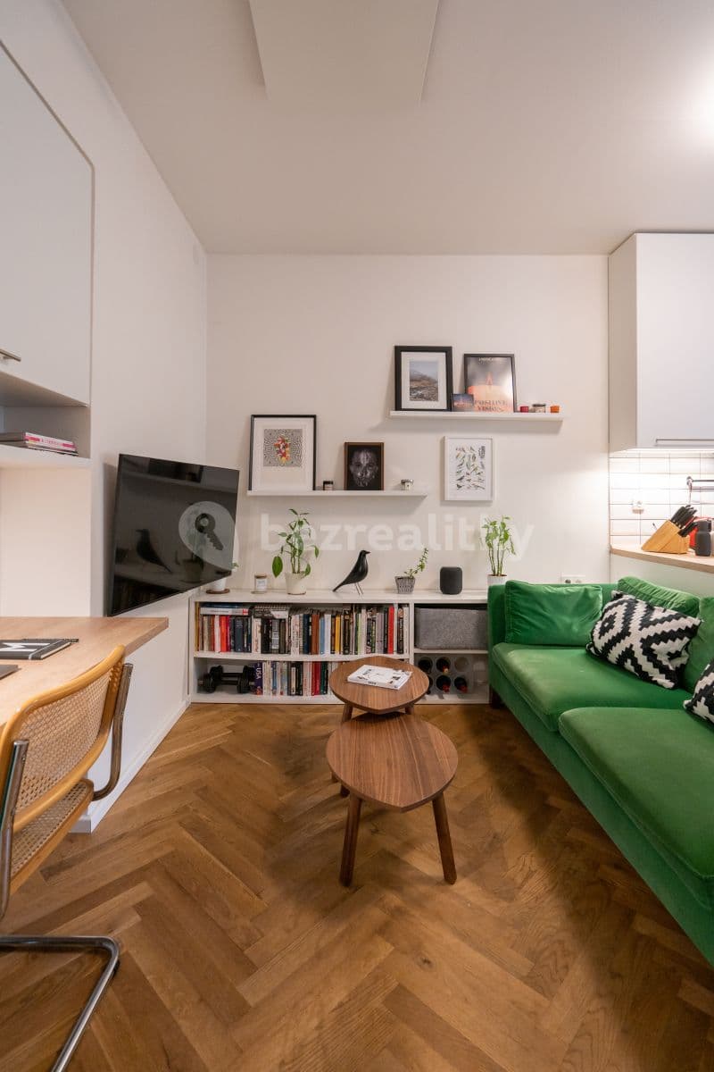 Prenájom bytu 2-izbový 40 m², Heleny Malířové, Praha, Praha Prenájom bytu 2-izbový 40 m², Heleny Malířové, Praha, Praha