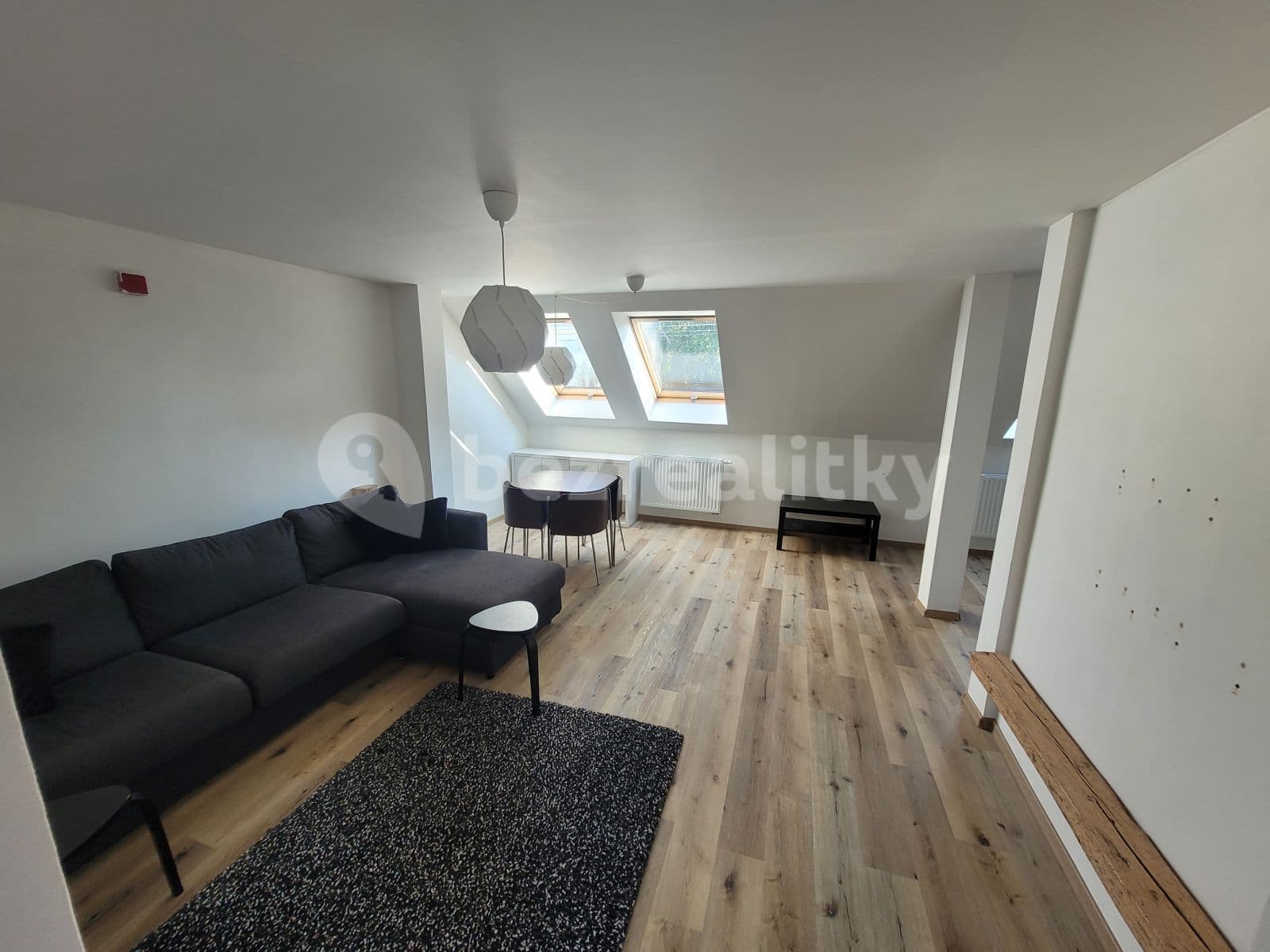 Prenájom bytu 2-izbový 56 m², Bezručova, Mikulov, Jihomoravský kraj Prenájom bytu 2-izbový 56 m², Bezručova, Mikulov, Jihomoravský kraj