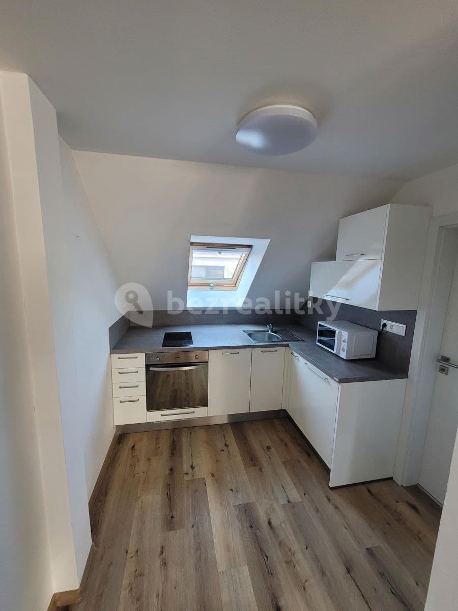 Prenájom bytu 2-izbový 56 m², Bezručova, Mikulov, Jihomoravský kraj Prenájom bytu 2-izbový 56 m², Bezručova, Mikulov, Jihomoravský kraj