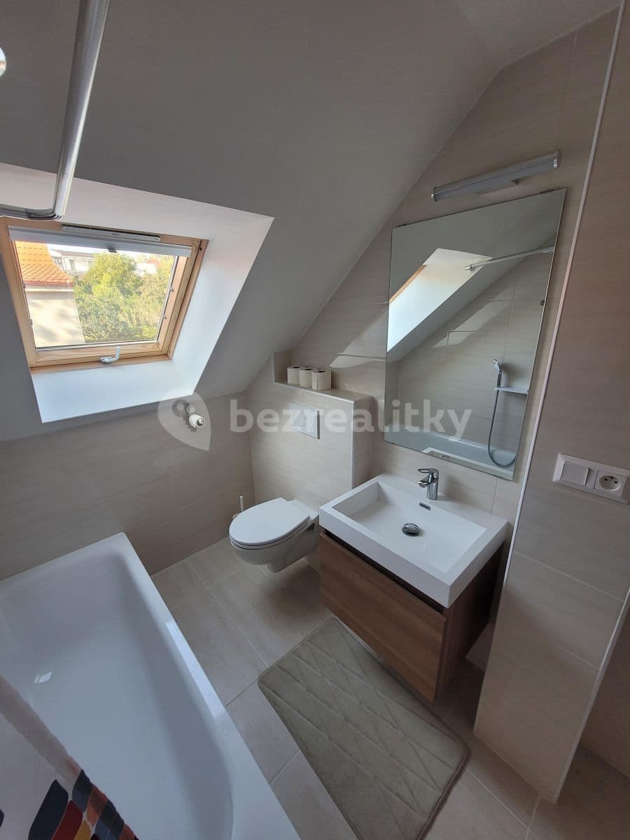Prenájom bytu 2-izbový 56 m², Bezručova, Mikulov, Jihomoravský kraj Prenájom bytu 2-izbový 56 m², Bezručova, Mikulov, Jihomoravský kraj