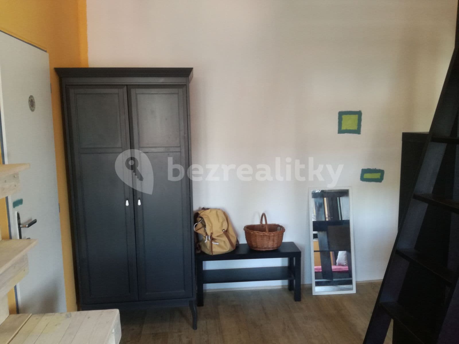 Prenájom bytu Garsoniéra 24 m², Palachova, Ústí nad Labem, Ústecký kraj Prenájom bytu Garsoniéra 24 m², Palachova, Ústí nad Labem, Ústecký kraj