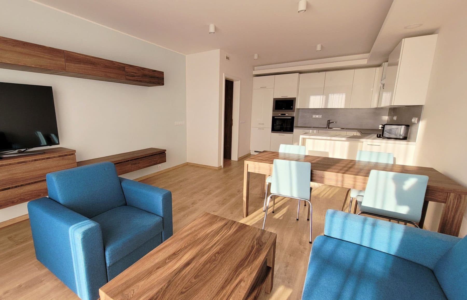 Prenájom bytu 3-izbový 84 m², Mukařovského, Praha, Praha Prenájom bytu 3-izbový 84 m², Mukařovského, Praha, Praha