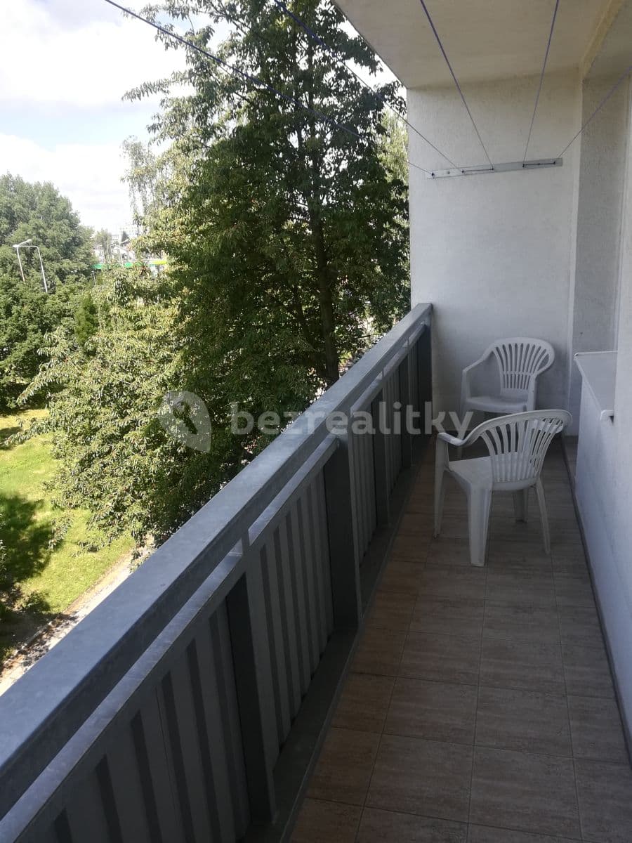 Prenájom bytu 3-izbový 74 m², Americká, Kladno, Středočeský kraj Prenájom bytu 3-izbový 74 m², Americká, Kladno, Středočeský kraj