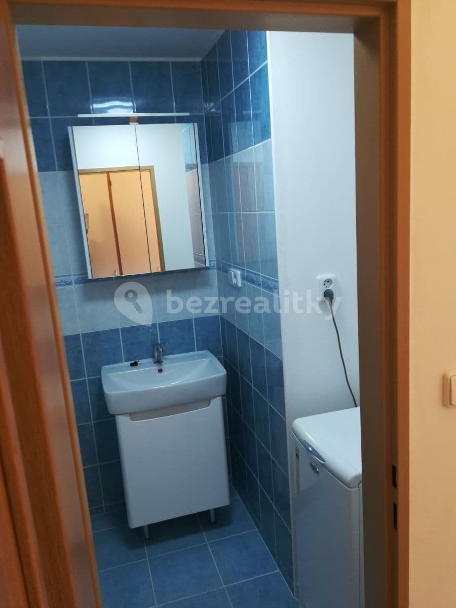 Prenájom bytu 3-izbový 74 m², Americká, Kladno, Středočeský kraj Prenájom bytu 3-izbový 74 m², Americká, Kladno, Středočeský kraj