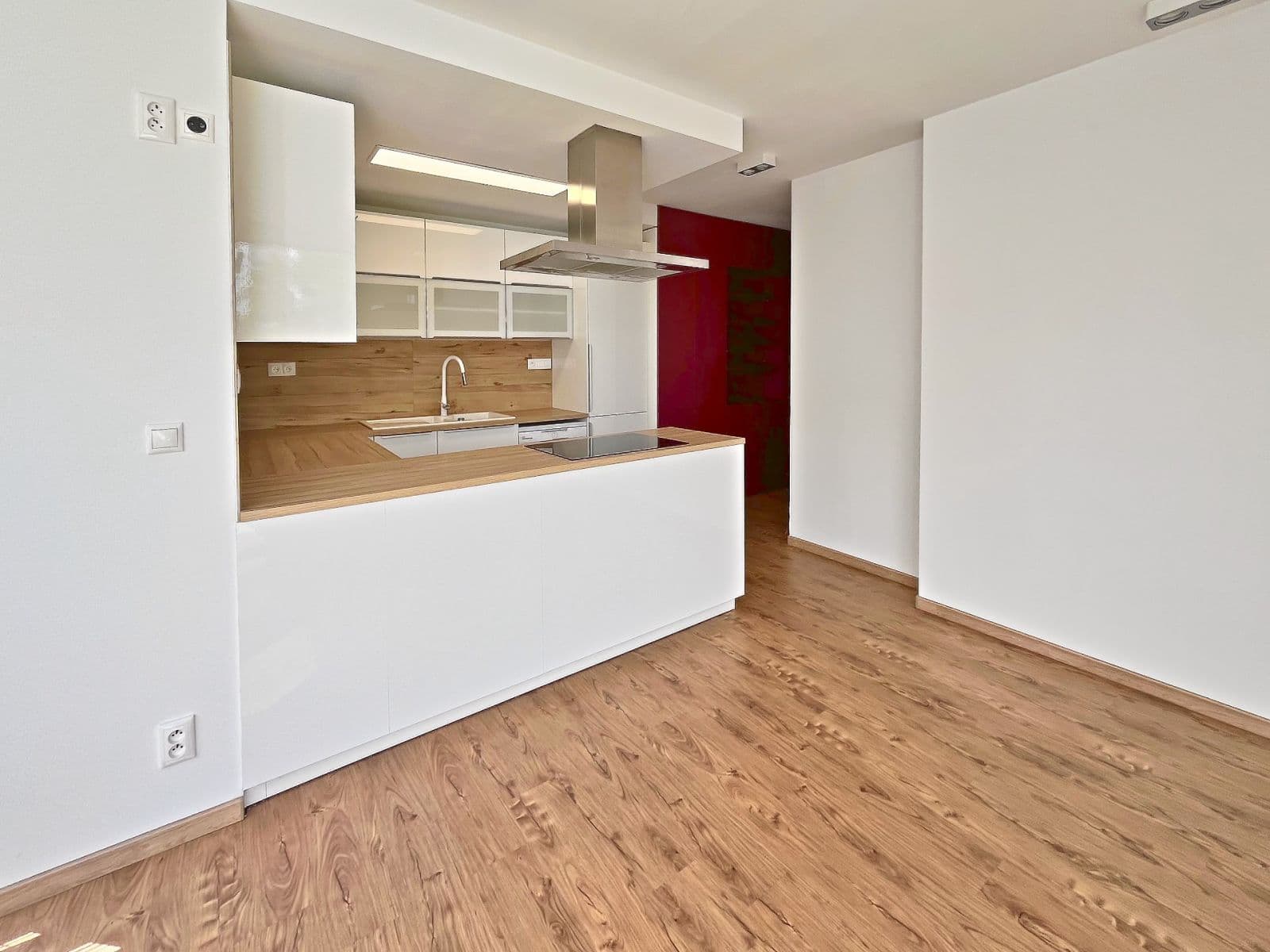 Prenájom bytu 3-izbový 64 m², Jurkovičova, Praha, Praha Prenájom bytu 3-izbový 64 m², Jurkovičova, Praha, Praha
