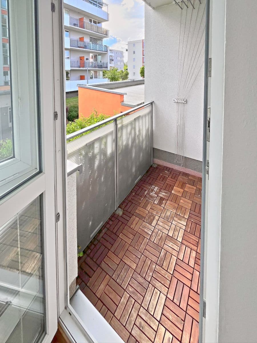 Prenájom bytu 3-izbový 64 m², Jurkovičova, Praha, Praha Prenájom bytu 3-izbový 64 m², Jurkovičova, Praha, Praha
