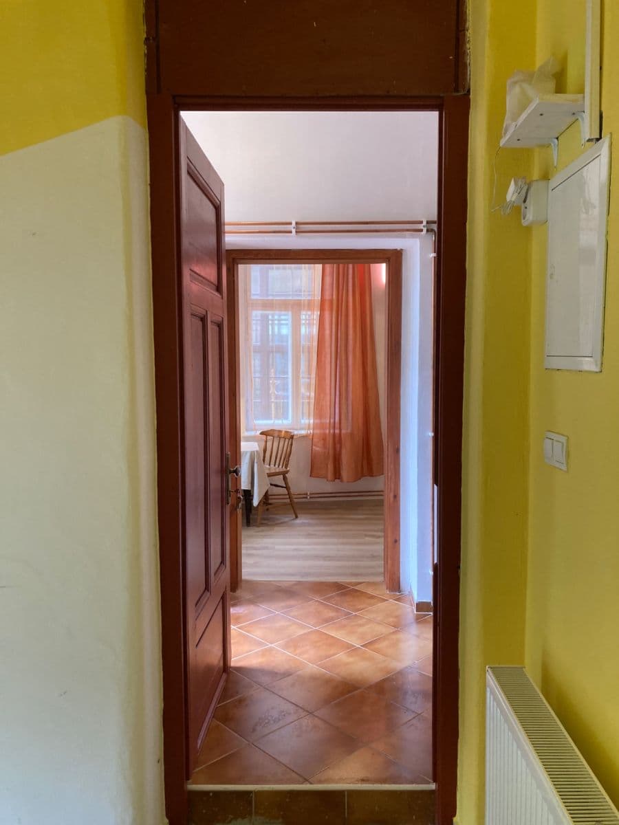 Prenájom bytu 2-izbový 35 m², Emilie Floriánové, Jablonec nad Nisou, Liberecký kraj Prenájom bytu 2-izbový 35 m², Emilie Floriánové, Jablonec nad Nisou, Liberecký kraj