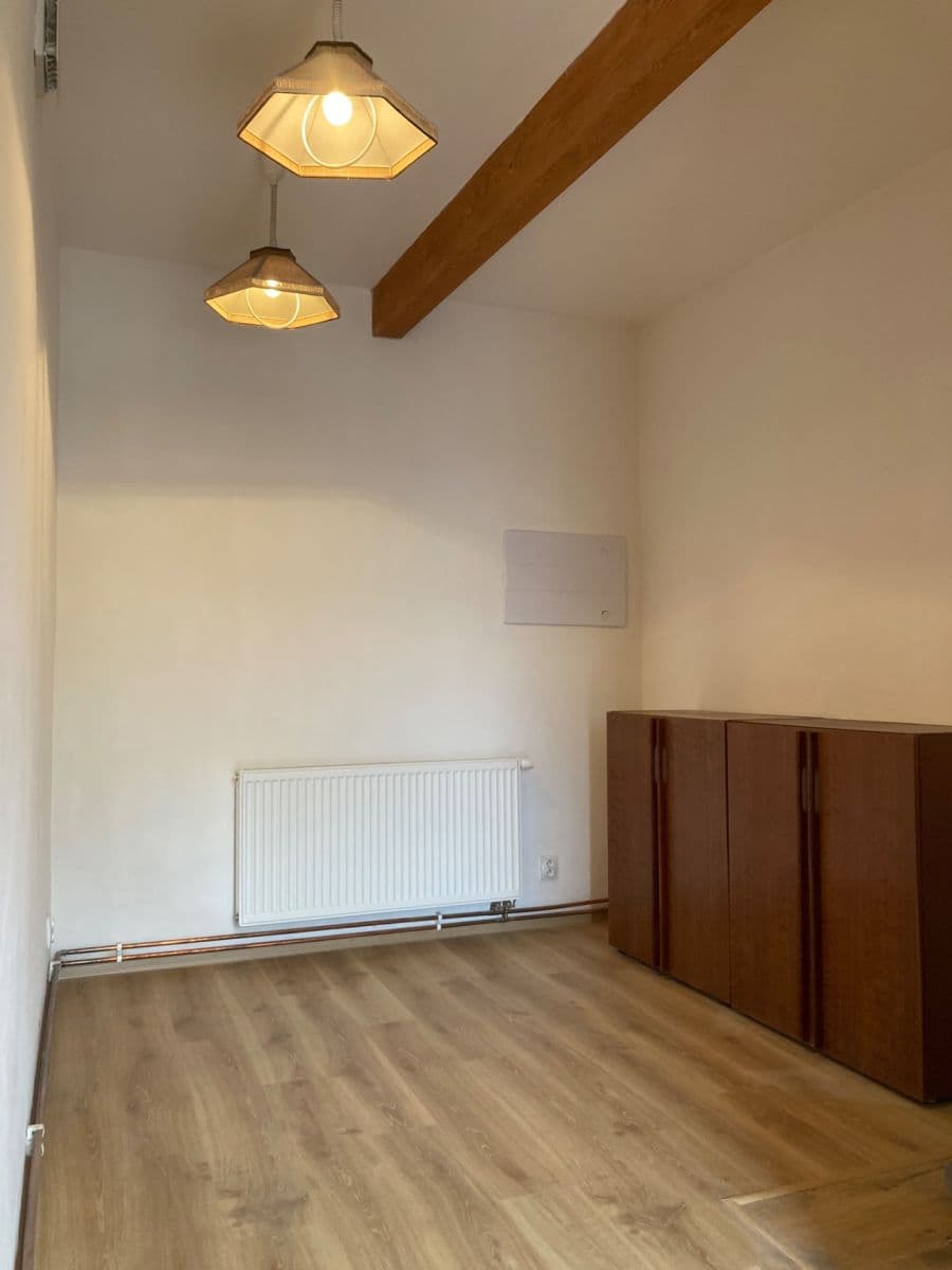 Prenájom bytu 2-izbový 35 m², Emilie Floriánové, Jablonec nad Nisou, Liberecký kraj Prenájom bytu 2-izbový 35 m², Emilie Floriánové, Jablonec nad Nisou, Liberecký kraj