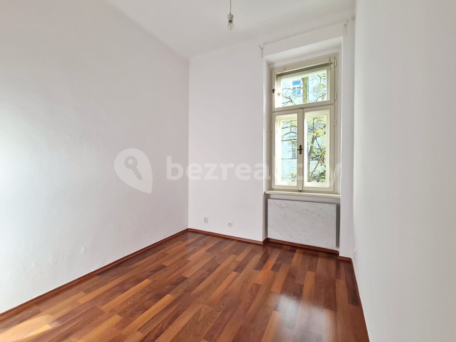 Prenájom bytu 3-izbový 53 m², Hartigova, Praha, Praha Prenájom bytu 3-izbový 53 m², Hartigova, Praha, Praha
