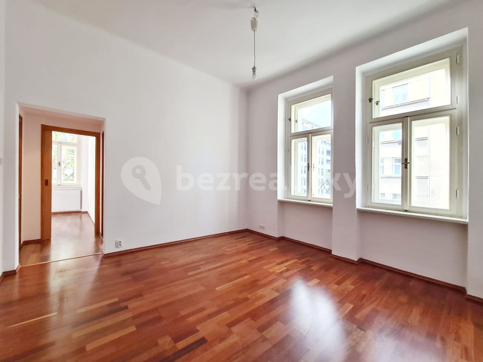 Prenájom bytu 3-izbový 53 m², Hartigova, Praha, Praha Prenájom bytu 3-izbový 53 m², Hartigova, Praha, Praha