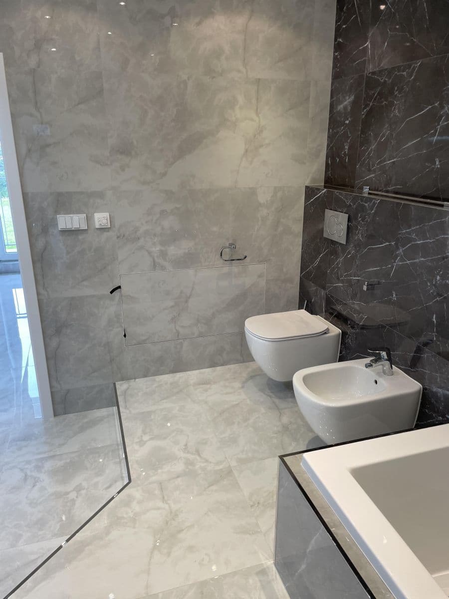 Prenájom bytu 3-izbový 70 m², Chotovická, Praha, Praha Prenájom bytu 3-izbový 70 m², Chotovická, Praha, Praha