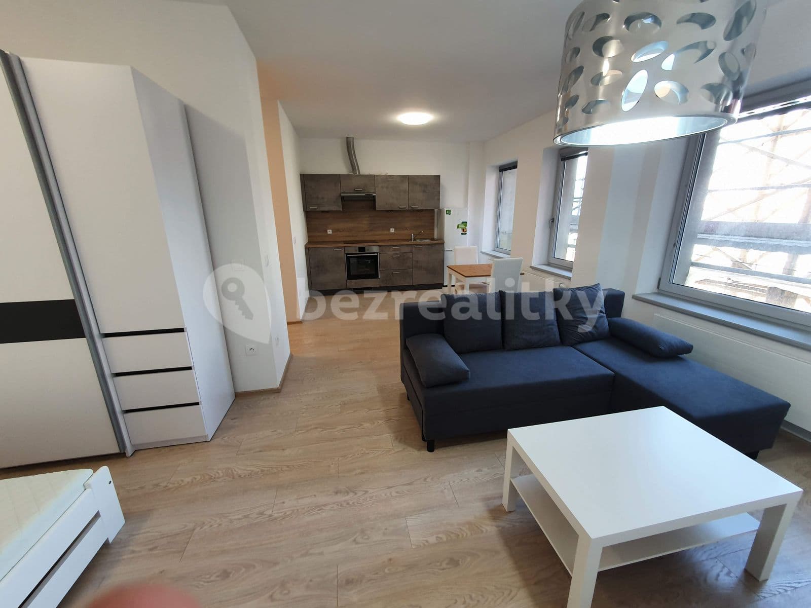 Prenájom bytu 1-izbový 44 m², Lorencova, Zlín, Zlínský kraj Prenájom bytu 1-izbový 44 m², Lorencova, Zlín, Zlínský kraj