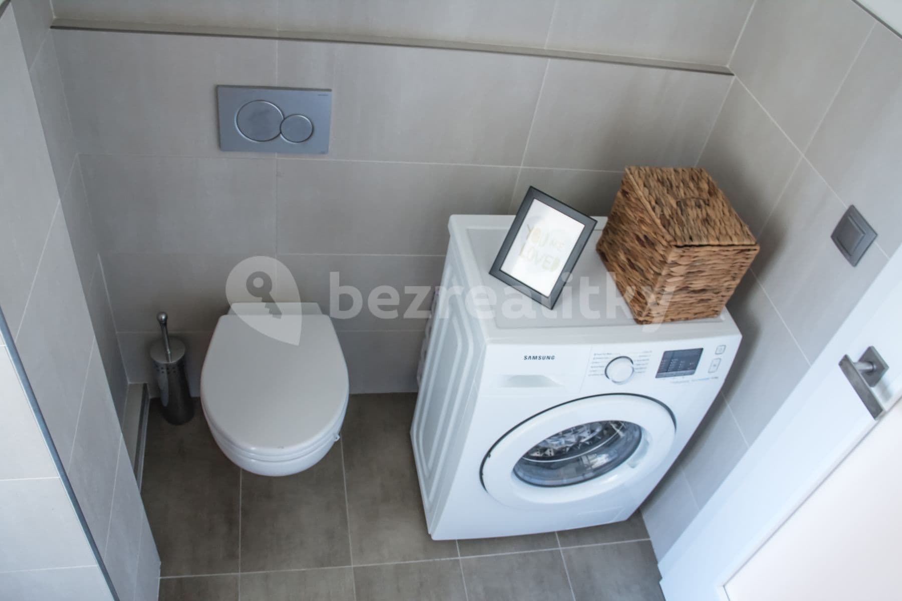 Prenájom bytu 2-izbový 50 m², Vodárenská, Praha, Praha Prenájom bytu 2-izbový 50 m², Vodárenská, Praha, Praha