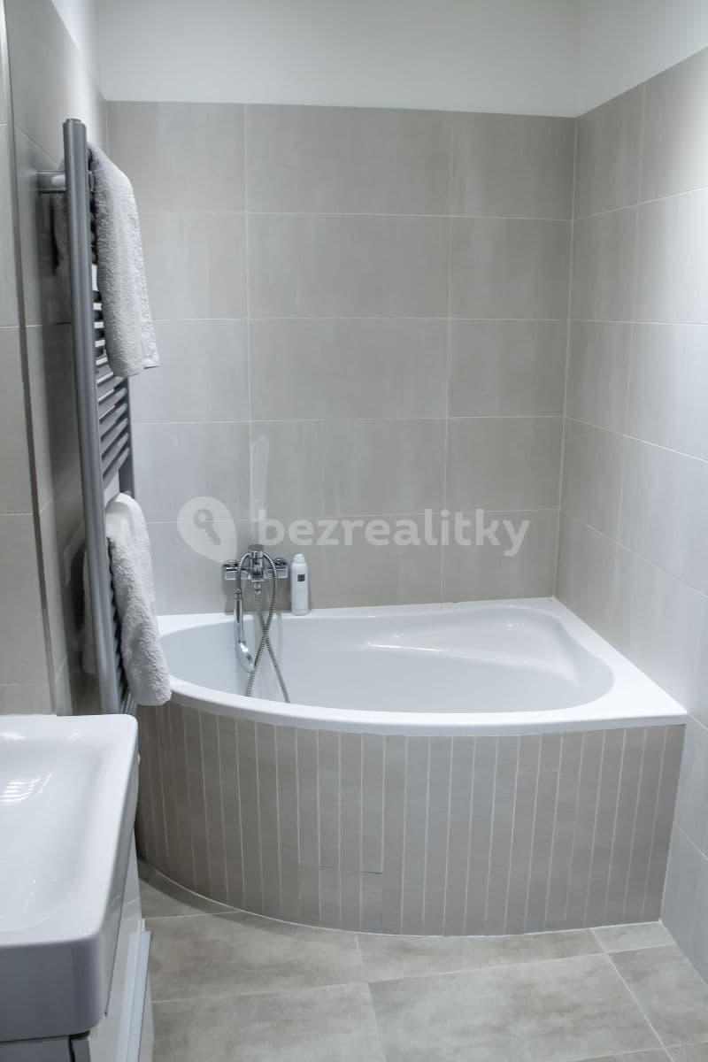 Prenájom bytu 2-izbový 50 m², Vodárenská, Praha, Praha Prenájom bytu 2-izbový 50 m², Vodárenská, Praha, Praha