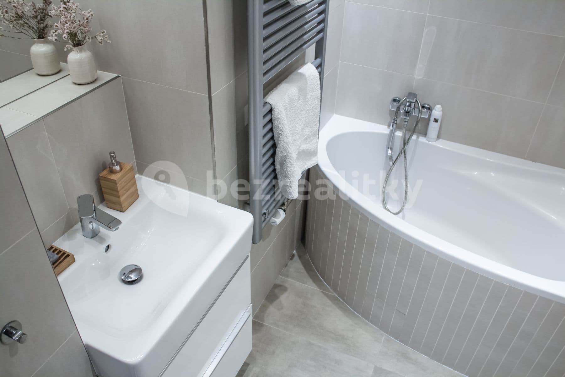 Prenájom bytu 2-izbový 50 m², Vodárenská, Praha, Praha Prenájom bytu 2-izbový 50 m², Vodárenská, Praha, Praha