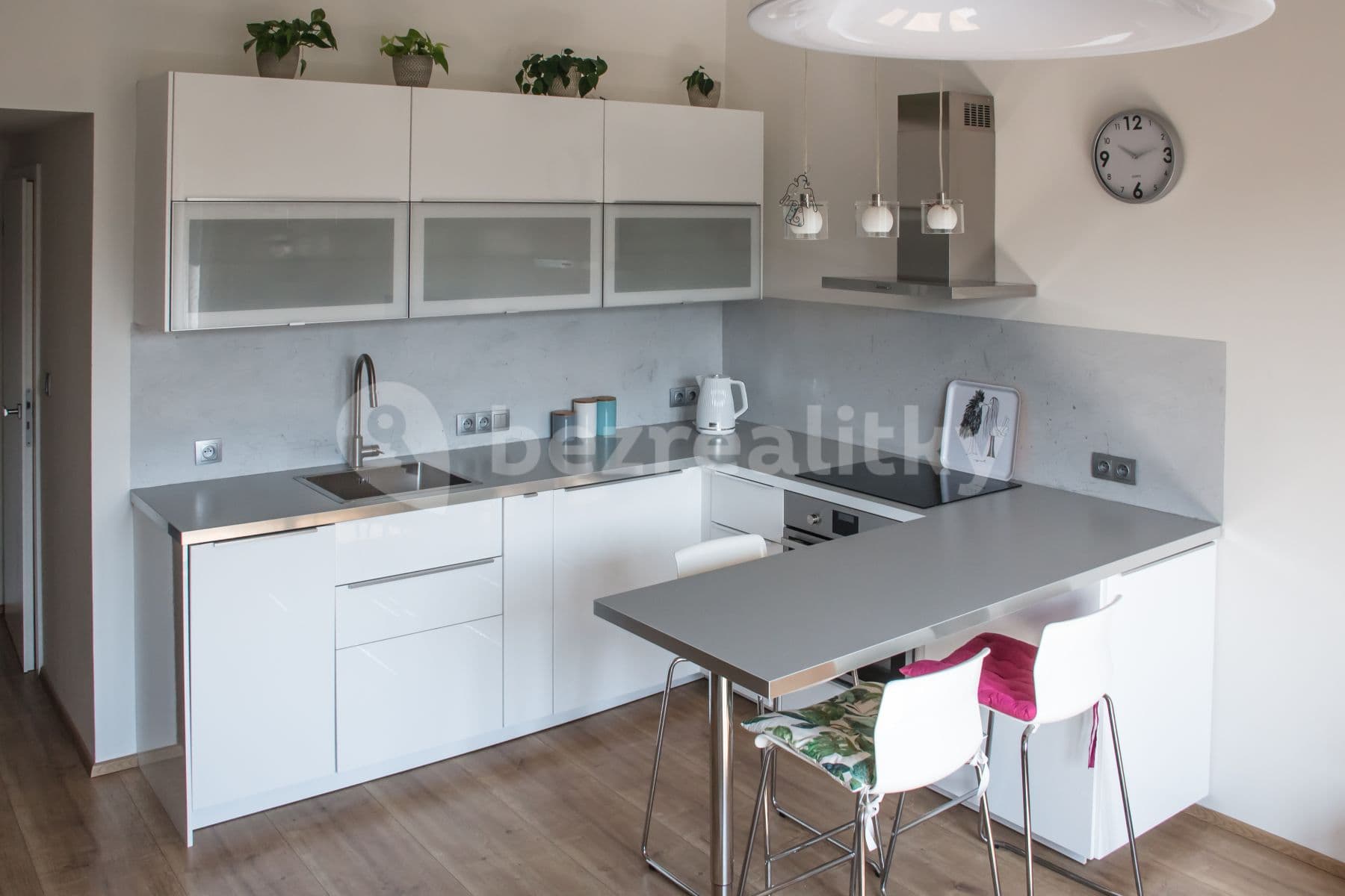Prenájom bytu 2-izbový 50 m², Vodárenská, Praha, Praha Prenájom bytu 2-izbový 50 m², Vodárenská, Praha, Praha