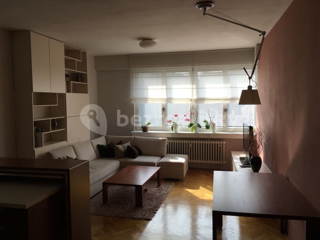Prenájom bytu 3-izbový 73 m², Strojnická, Praha, Praha Prenájom bytu 3-izbový 73 m², Strojnická, Praha, Praha