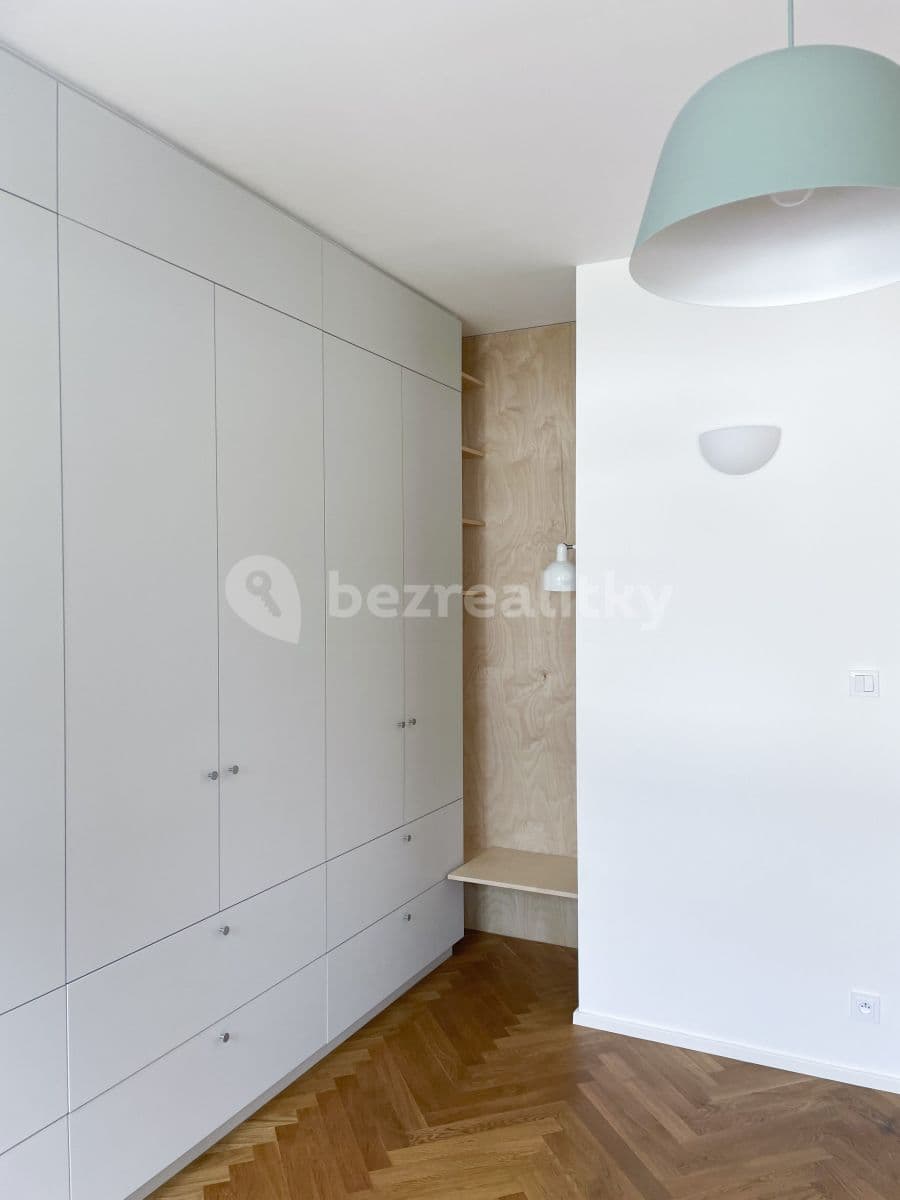 Prenájom bytu 2-izbový 70 m², Kladenská, Praha, Praha Prenájom bytu 2-izbový 70 m², Kladenská, Praha, Praha