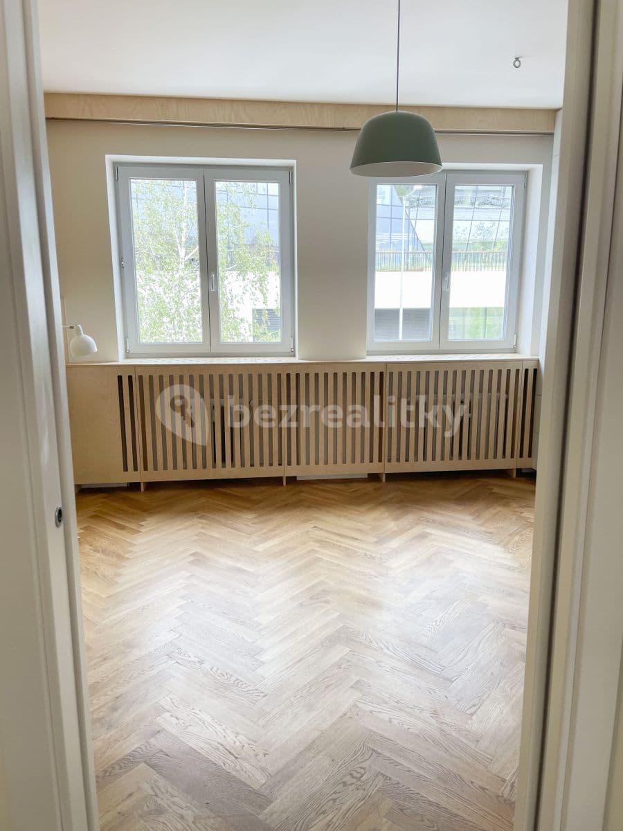Prenájom bytu 2-izbový 70 m², Kladenská, Praha, Praha Prenájom bytu 2-izbový 70 m², Kladenská, Praha, Praha