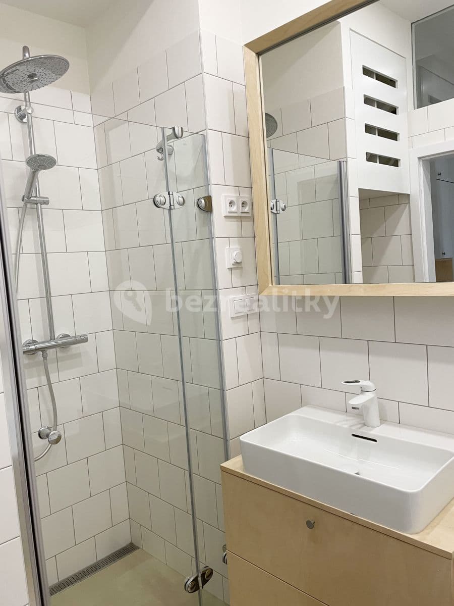 Prenájom bytu 2-izbový 70 m², Kladenská, Praha, Praha Prenájom bytu 2-izbový 70 m², Kladenská, Praha, Praha