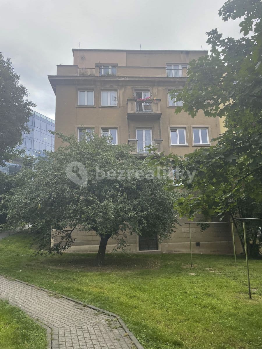 Prenájom bytu 2-izbový 70 m², Kladenská, Praha, Praha Prenájom bytu 2-izbový 70 m², Kladenská, Praha, Praha