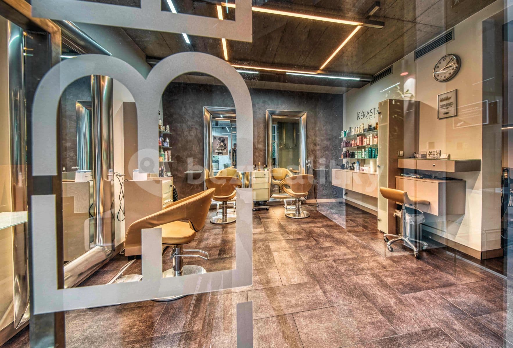 Prenájom nebytového priestoru 32 m², K sopce, Praha, Praha Prenájom nebytového priestoru 32 m², K sopce, Praha, Praha