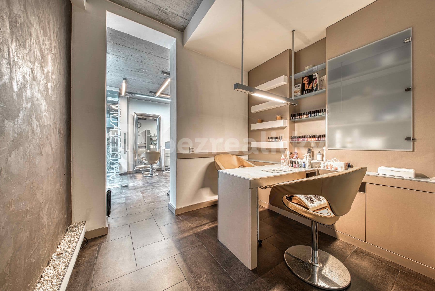 Prenájom nebytového priestoru 32 m², K sopce, Praha, Praha Prenájom nebytového priestoru 32 m², K sopce, Praha, Praha