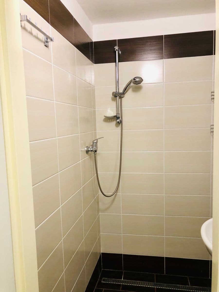 Prenájom bytu 1-izbový 28 m², Kloboučnická, Praha, Praha Prenájom bytu 1-izbový 28 m², Kloboučnická, Praha, Praha