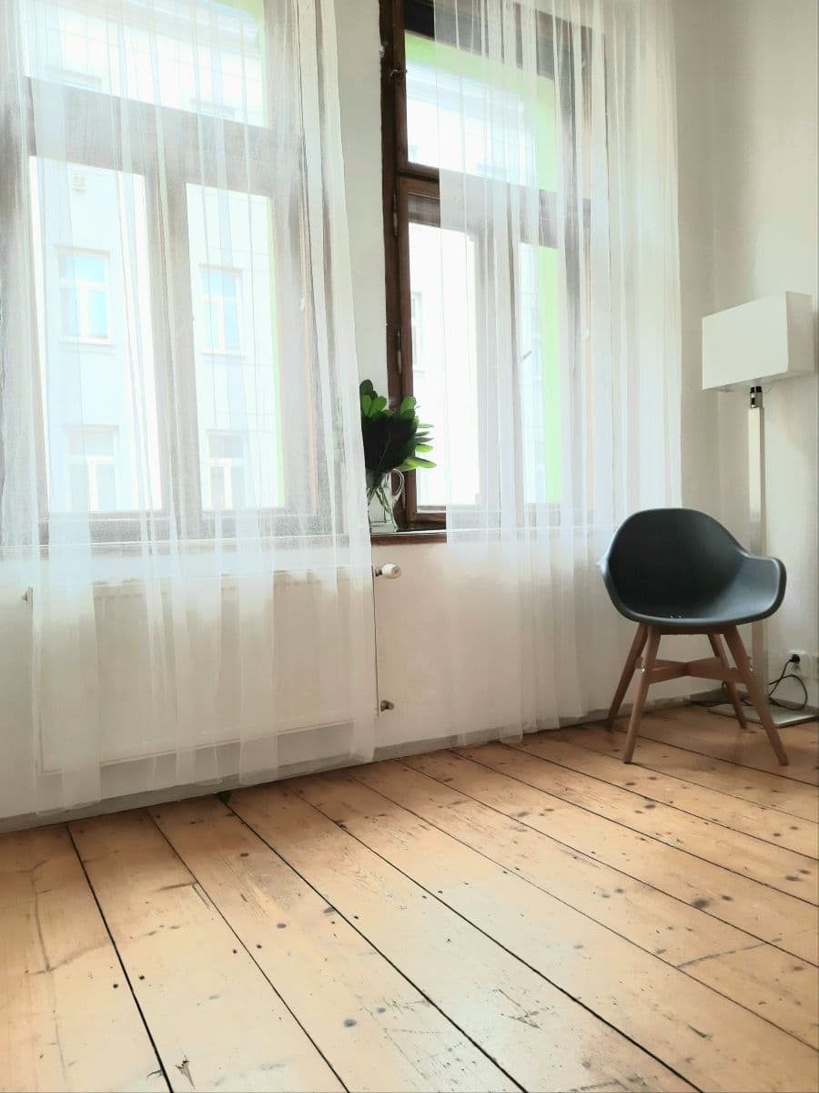 Prenájom bytu 2-izbový 40 m², Vlkova, Praha, Praha Prenájom bytu 2-izbový 40 m², Vlkova, Praha, Praha