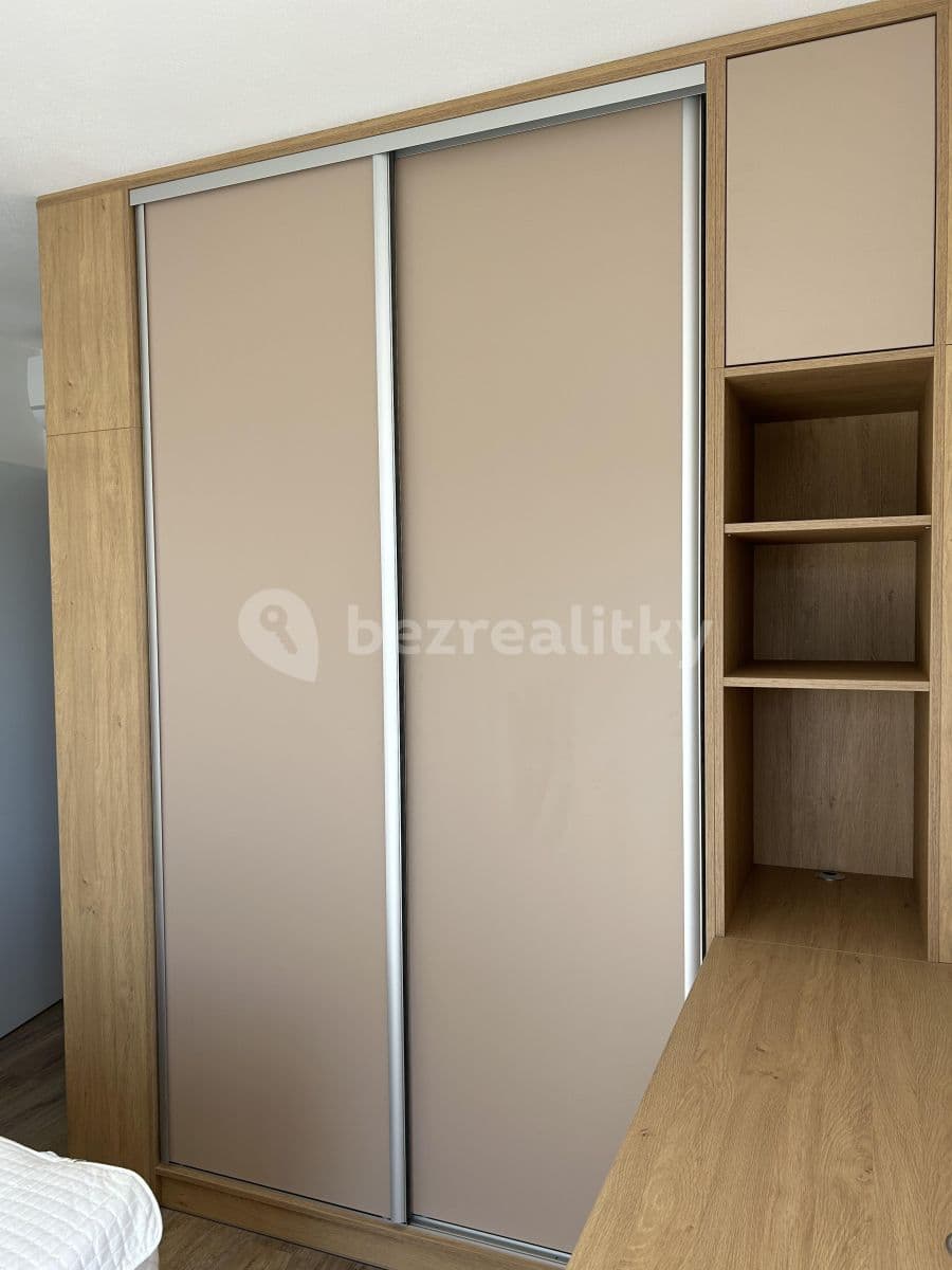 Prenájom bytu 3-izbový 80 m², Vinařská, Brno, Jihomoravský kraj Prenájom bytu 3-izbový 80 m², Vinařská, Brno, Jihomoravský kraj