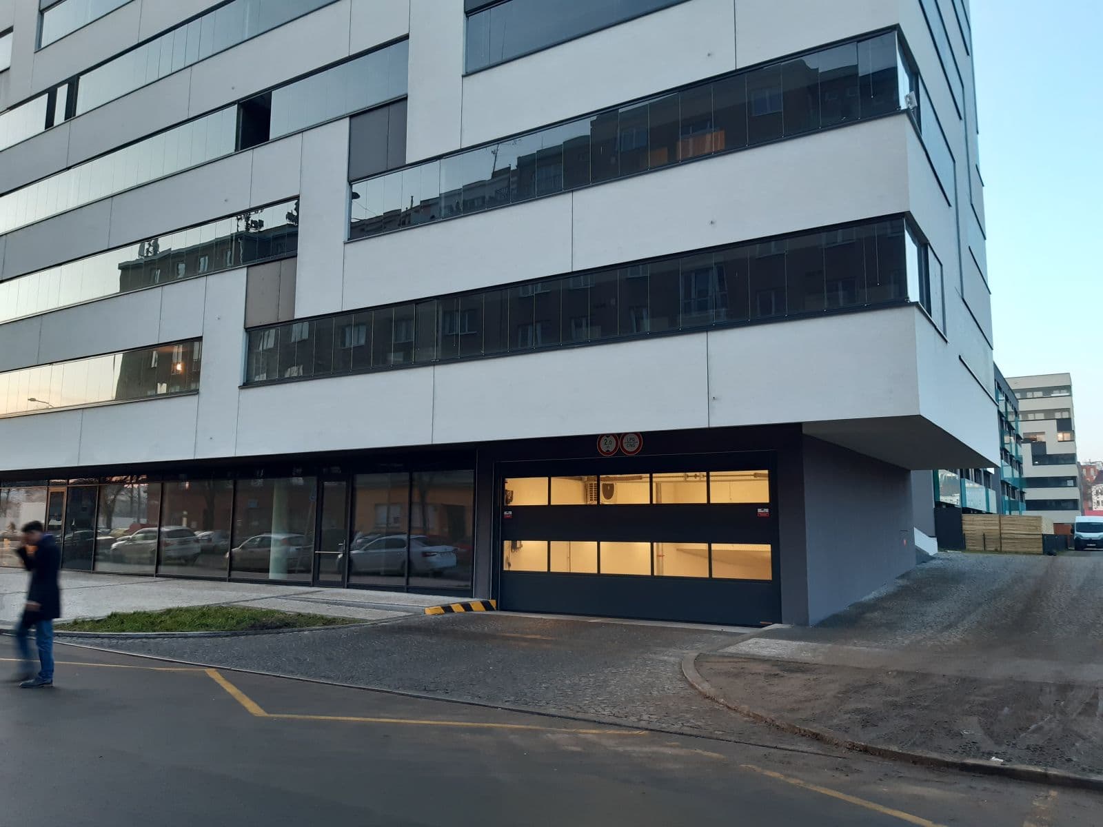 Prenájom garáže 15 m², U Průhonu, Praha, Praha Prenájom garáže 15 m², U Průhonu, Praha, Praha