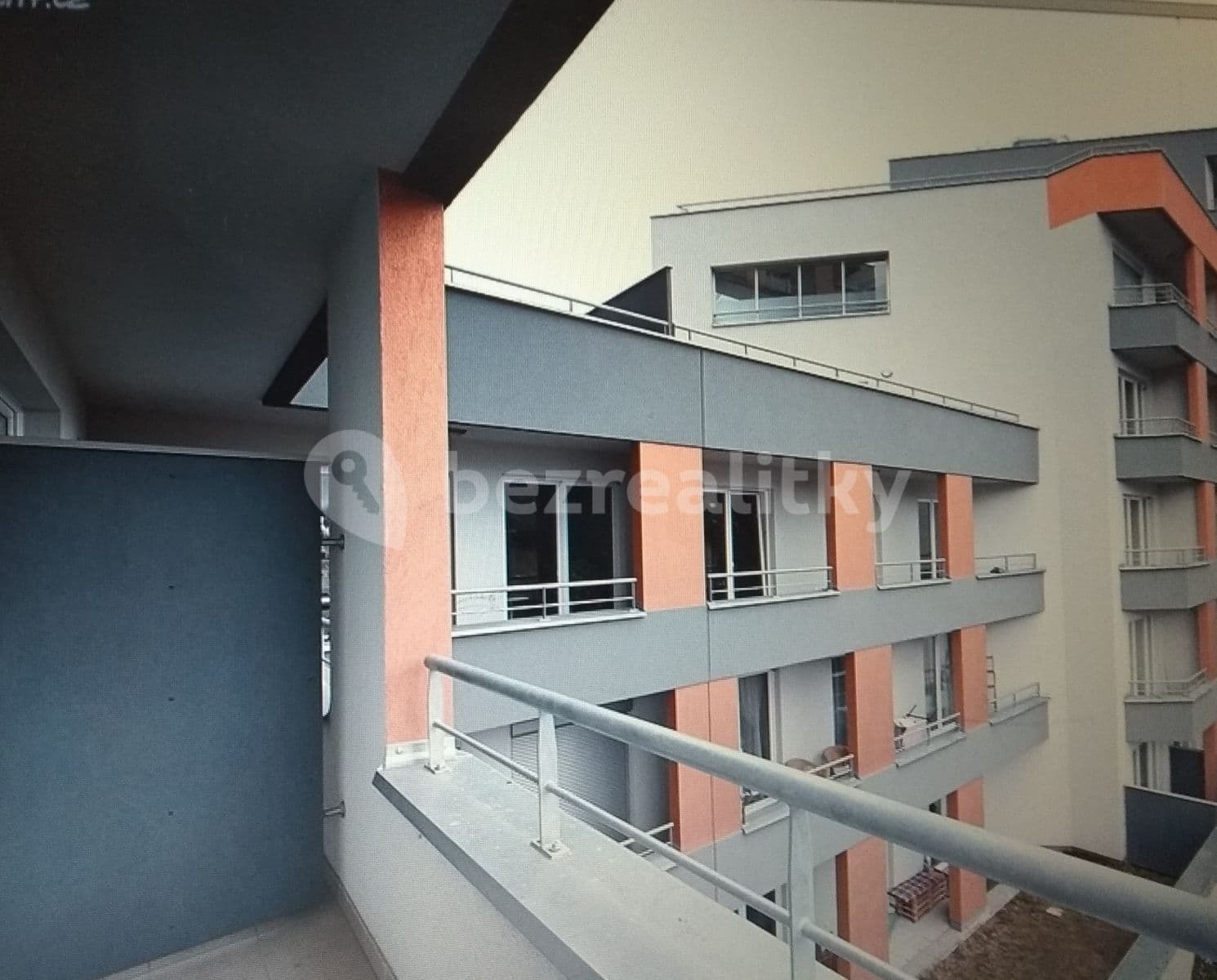 Prenájom bytu 1-izbový 35 m², Petrohradská, Praha, Praha Prenájom bytu 1-izbový 35 m², Petrohradská, Praha, Praha