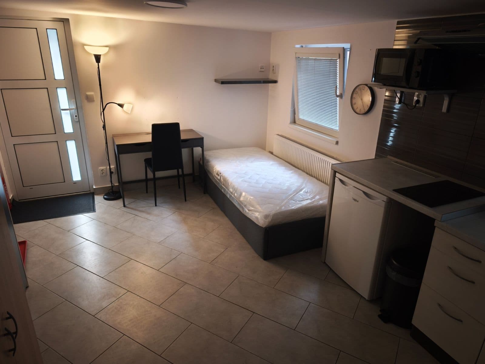 Prenájom bytu Garsoniéra 18 m², Velvarská, Horoměřice, Středočeský kraj Prenájom bytu Garsoniéra 18 m², Velvarská, Horoměřice, Středočeský kraj