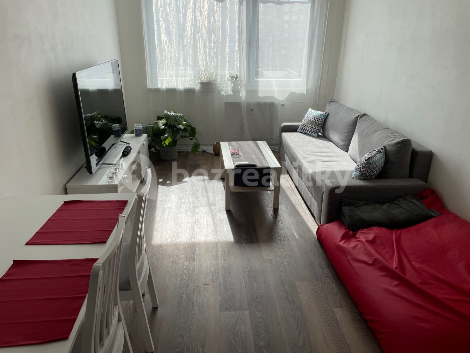 Prenájom bytu 2-izbový 46 m², Praha, Praha Prenájom bytu 2-izbový 46 m², Praha, Praha