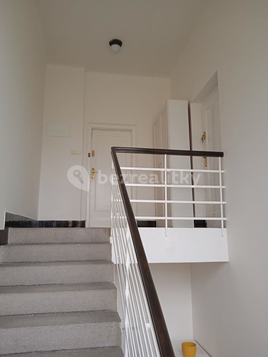 Prenájom bytu Garsoniéra 20 m², Fetrovská, Praha, Praha Prenájom bytu Garsoniéra 20 m², Fetrovská, Praha, Praha