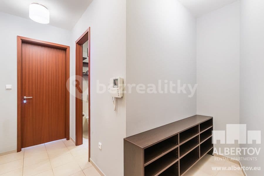 Prenájom bytu 1-izbový 33 m², Horská, Praha, Praha Prenájom bytu 1-izbový 33 m², Horská, Praha, Praha
