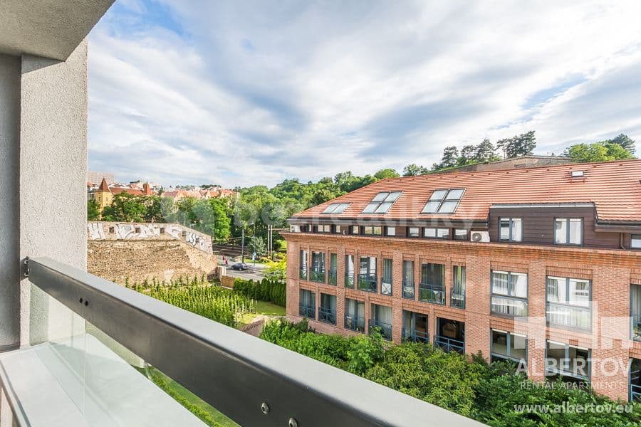 Prenájom bytu 1-izbový 33 m², Horská, Praha, Praha Prenájom bytu 1-izbový 33 m², Horská, Praha, Praha