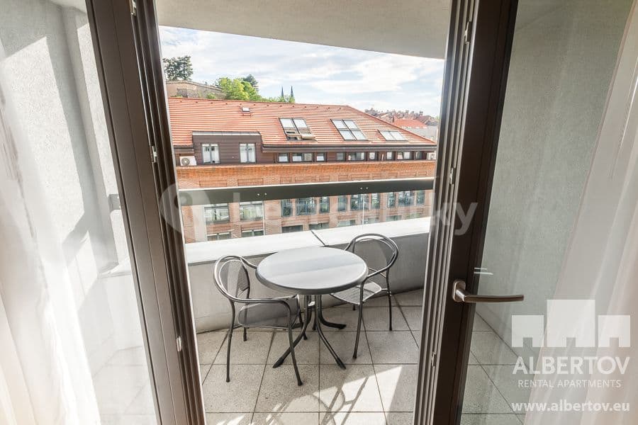 Prenájom bytu 1-izbový 33 m², Horská, Praha, Praha Prenájom bytu 1-izbový 33 m², Horská, Praha, Praha