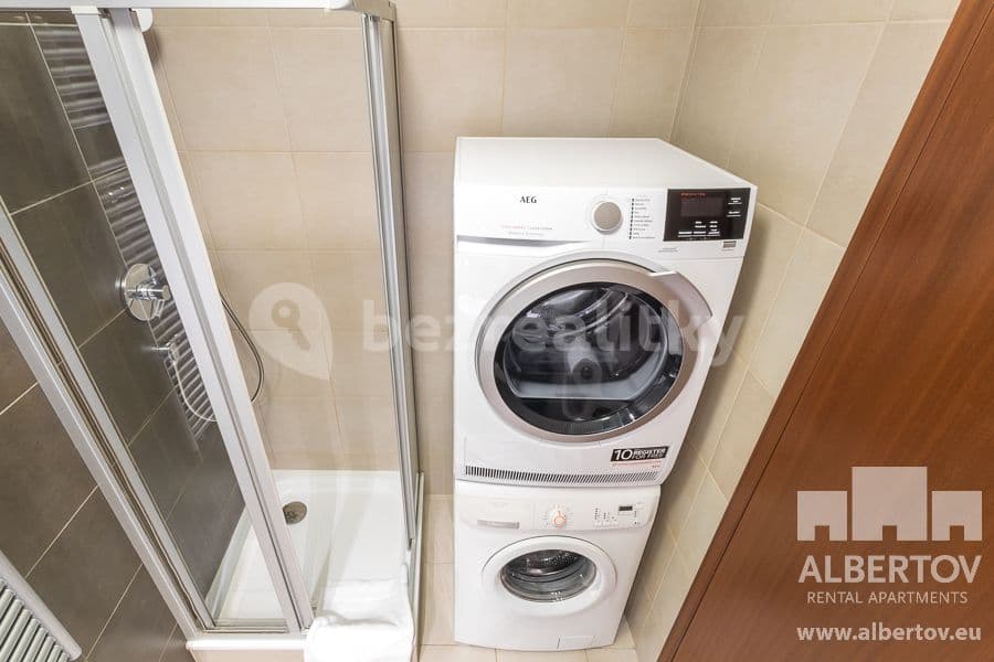 Prenájom bytu 1-izbový 33 m², Horská, Praha, Praha Prenájom bytu 1-izbový 33 m², Horská, Praha, Praha