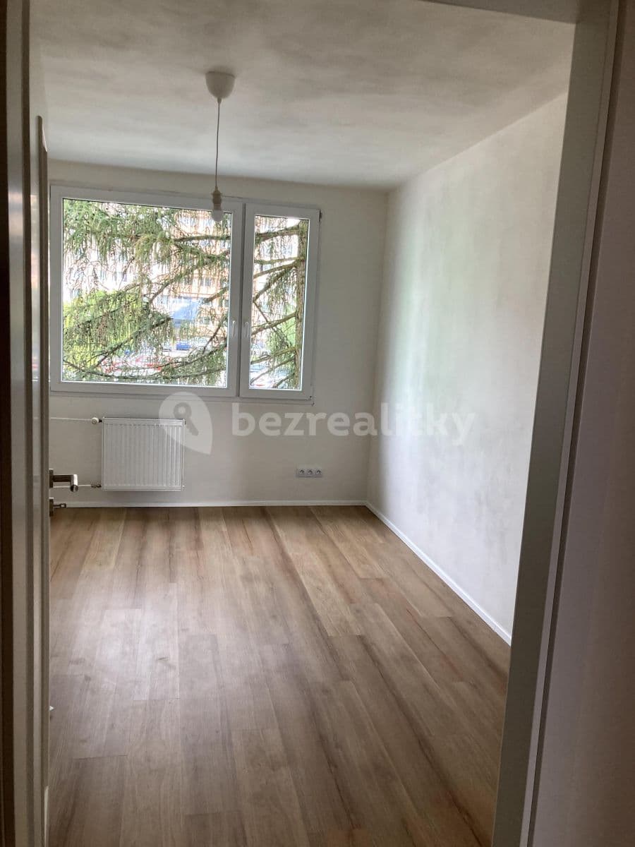 Prenájom bytu 3-izbový 76 m², Na růžovém poli, Kladno, Středočeský kraj Prenájom bytu 3-izbový 76 m², Na růžovém poli, Kladno, Středočeský kraj