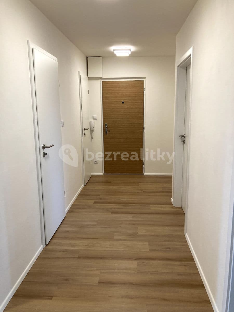 Prenájom bytu 3-izbový 76 m², Na růžovém poli, Kladno, Středočeský kraj Prenájom bytu 3-izbový 76 m², Na růžovém poli, Kladno, Středočeský kraj